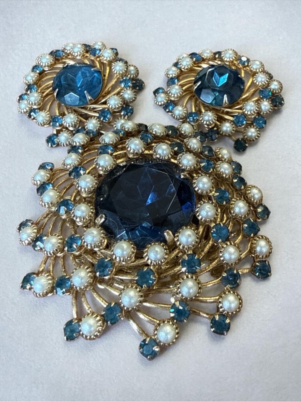 VTG 1950s Judy Lee Blue Moon & Pearl Stars Brooch Earrings Set Demi Parure - Picture 3 of 5